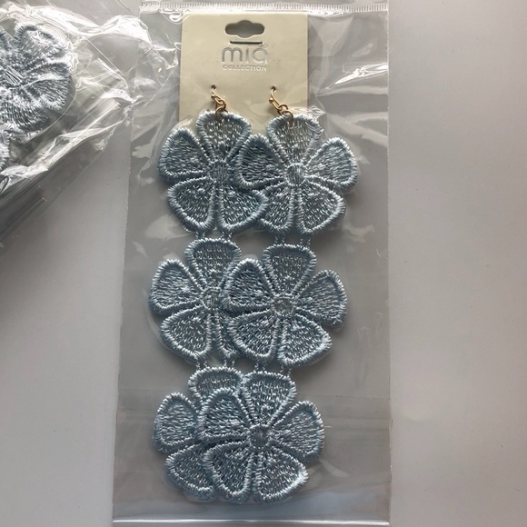 12 MIA Blue Lace Floral Earrings Bundle Set - Picture 2 of 2